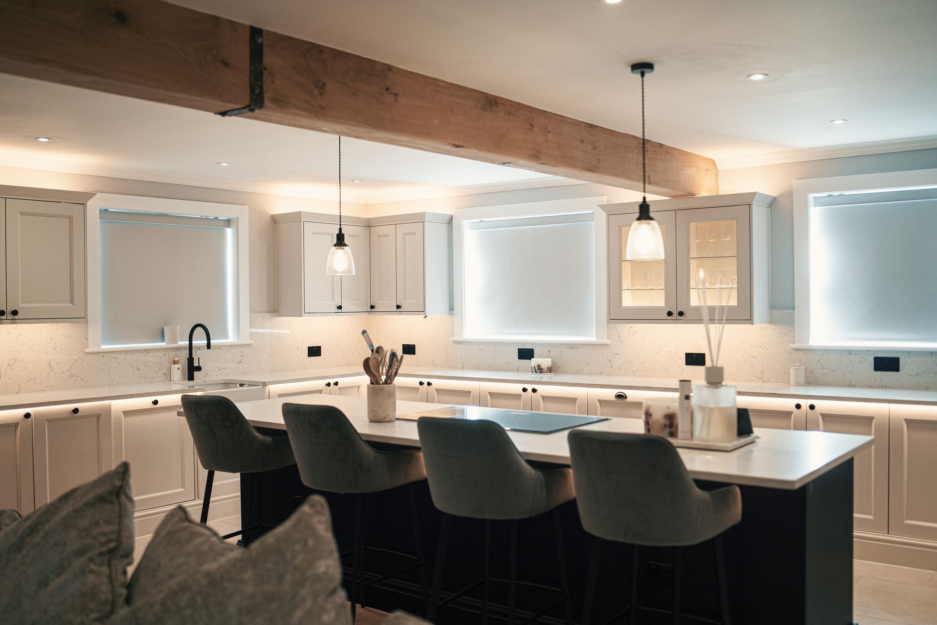 Kitchen with statement lighting